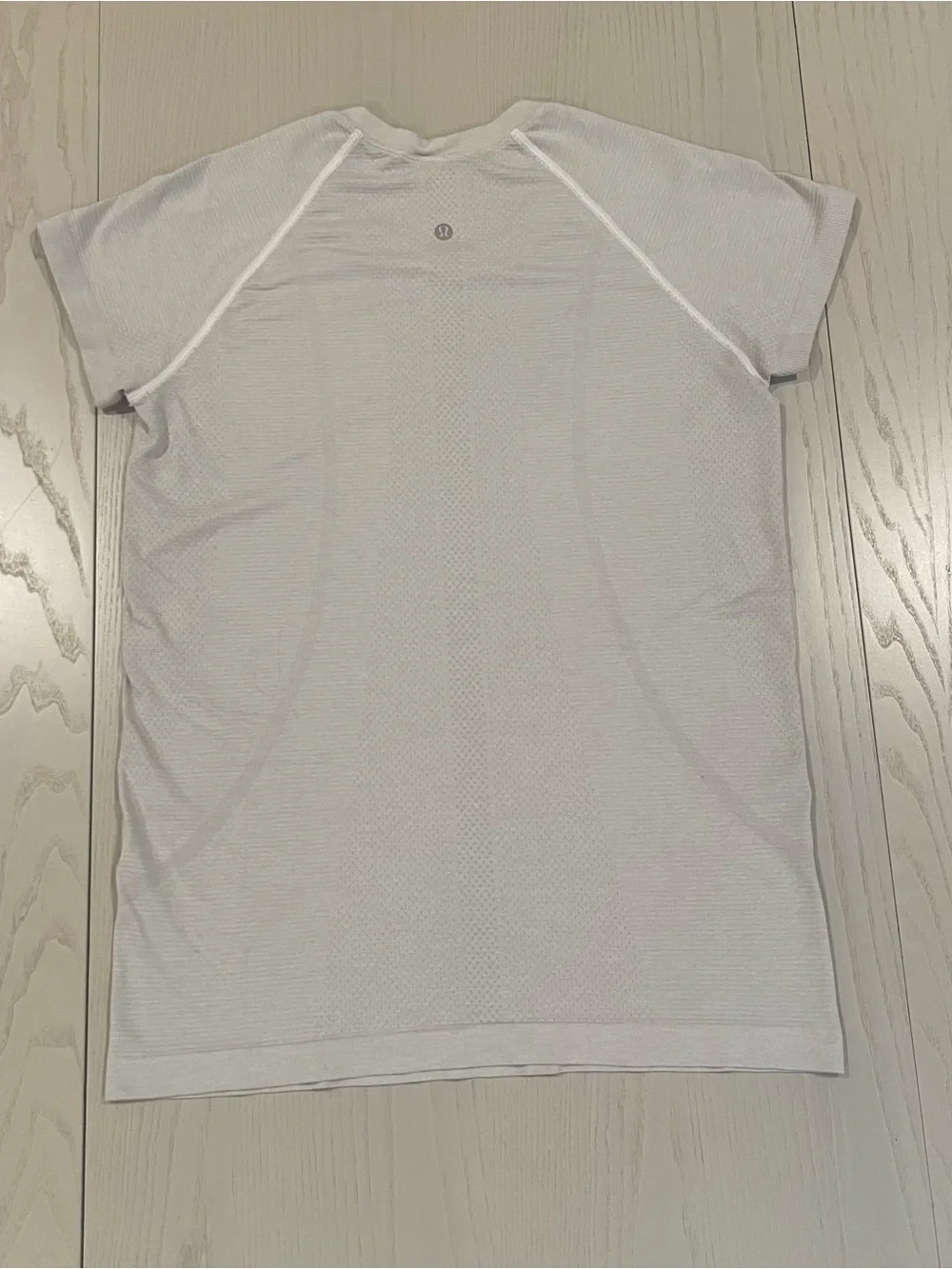 Lululemon Swiftly Tech Short Sleeve 2.0 Off White Light Grey - Size 10